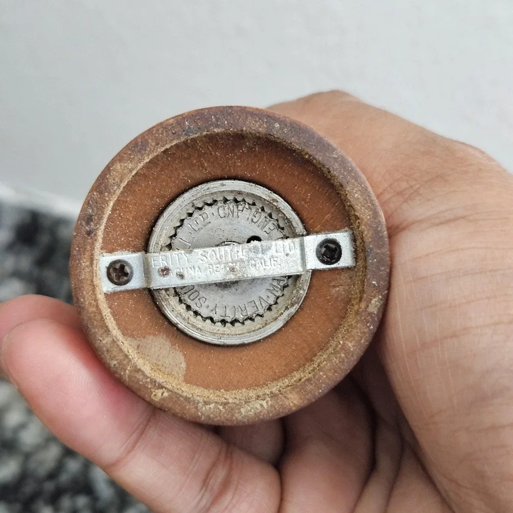 Vintage Wood Set Salt & Pepper Shakers‎ Pepper Grinder Mill